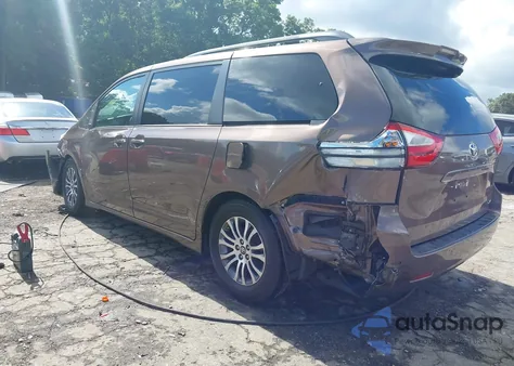 2018 Toyota Sienna Xle Premium 8 Passenger z USA, uszkodzony, nr VIN 5TDYZ3DC9JS935742